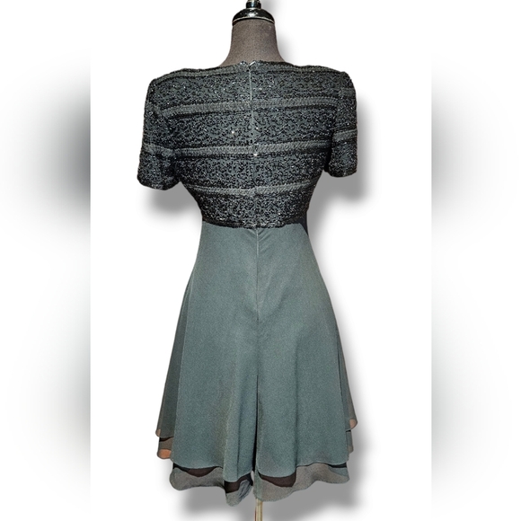 Beaded chiffon dress - Picture 4 of 6